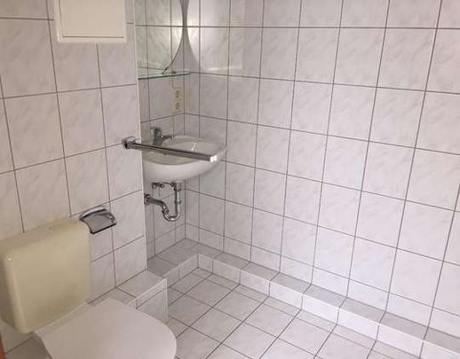 Helle, große 2 Raum Wohnung mit Stellplatz in der Nähe des Stausees zu vermieten - Photo 1