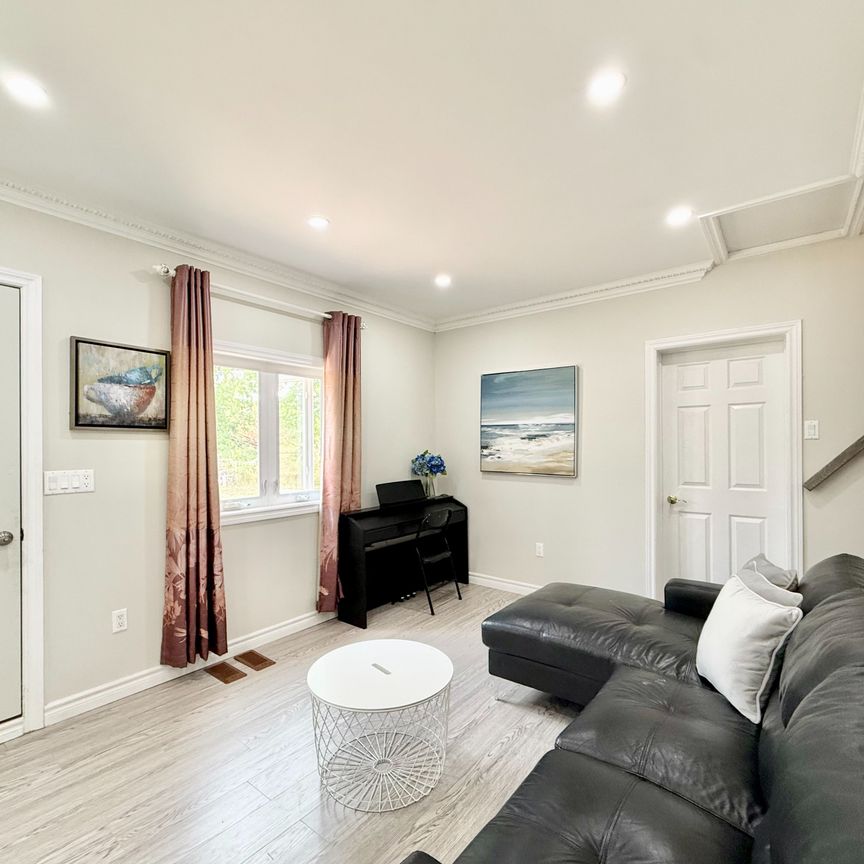 For Lease - 5421 Young Street, Hamilton Township, Ontario - Photo 1