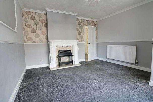 Matlock Road, Lower Farm, Bloxwich, WS3 - Photo 1