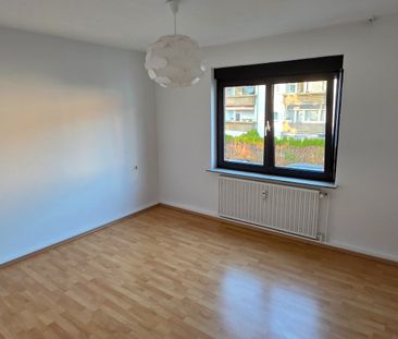Schöne, gepflegte 3-Zimmerwohnung, EBK, modernes TL-Bad - Photo 1