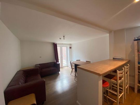 5 bedroom house share to rent - Photo 1