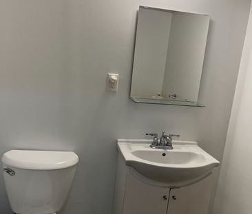 For Lease - 75 Maffey Crescent, Richmond Hill, Ontario - Photo 1