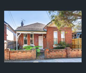 Large Three Bedrooms Home In Prime Location - Photo 5