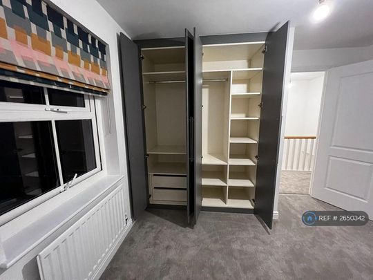 3 bedroom semi-detached house to rent - Photo 1