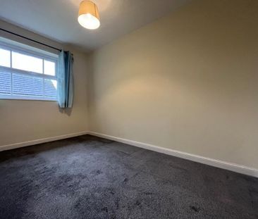 2 bedroom end of terrace house to rent - Photo 4
