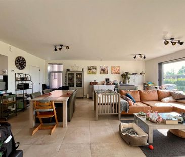 Prachtige halfopenwoning met 3 slaapkamers en tuin - Foto 2