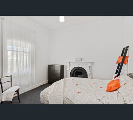 1/21 Heinz Street, White Hills, Vic 3550 - Photo 4