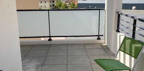 Location Appartement 3 pièces 56m² DRAGUIGNAN 83300 - Photo 3