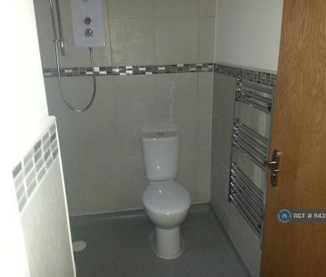 1 bedroom flat to rent - Photo 3