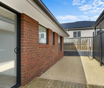 Spacious Modern Villa, Great Location - Photo 5