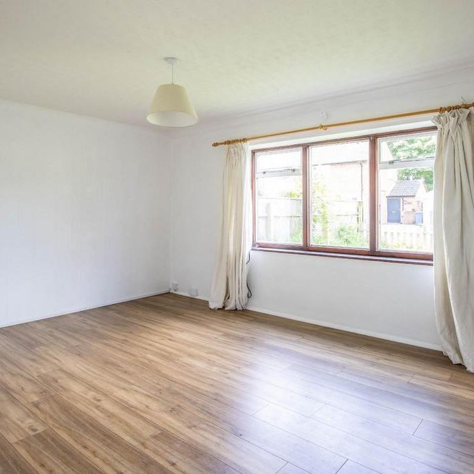 3 bedroom semi-detached house to rent - Photo 1