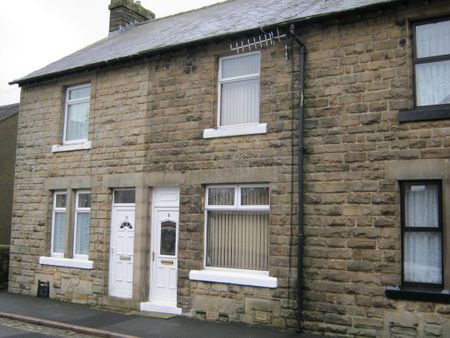 2 bedroom terraced house to rent - Photo 2