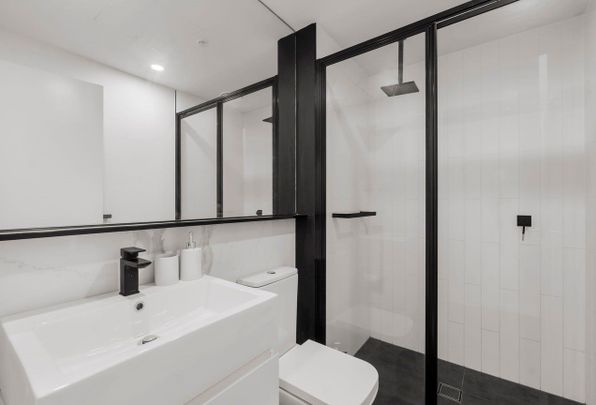 Stylish 2-Bedroom Apartment in the Heart of Balwyn - Please Enter Main Gate Via Jersey Street - Photo 1