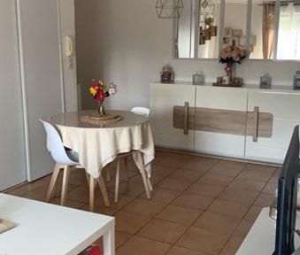 Location Appartement 2 pièces 50m² NIMES 30000 - Photo 3