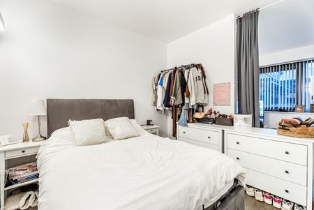 Available unfurnished from 15/12/2025 - Photo 4