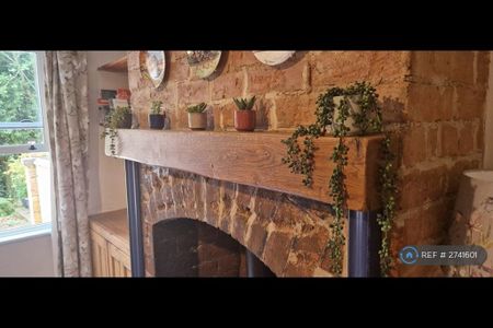 2 bedroom terraced house to rent - Photo 5