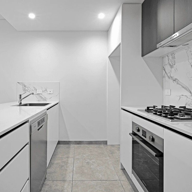 Modern 2-Bedroom Apartment in St Peters - Photo 1