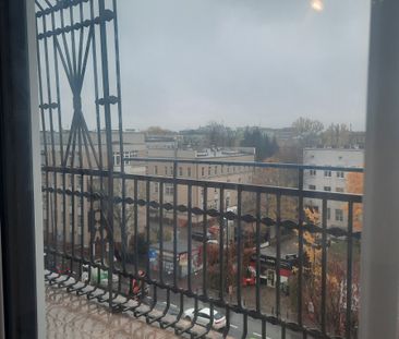 Czteropokojowe w kamienicy z tarasem i balkonami. - Zdjęcie 3