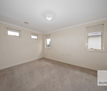 Comfortable & Convenient Living in St Albans - Photo 4