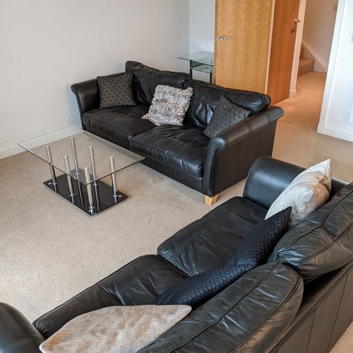 2 Bed Flat, River Crescent, NG2 - Photo 1