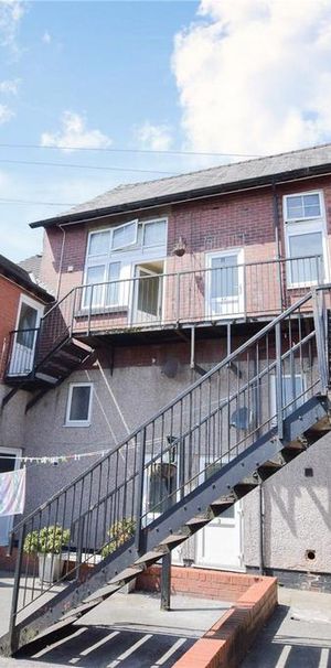 1 bedroom flat to rent - Photo 2