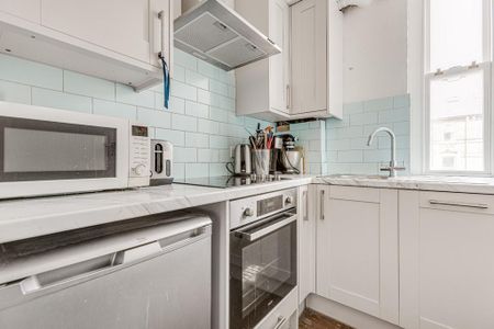 2 bedroom flat to rent - Photo 4