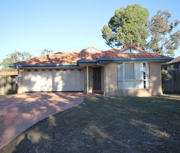 Spacious 4-Bedroom Home in Forest Lake - Photo 6