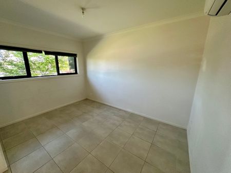 2 Bedroom Townhouse in the Ascot Estate - Photo 2