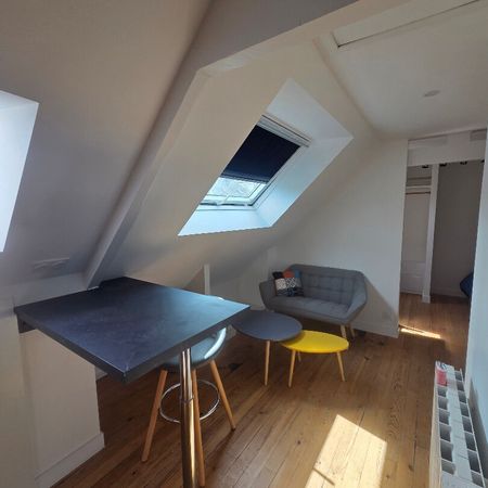 Appartement Lorient 2 pièce(s) 14.81 m2, sous combles 26.9m² au sol - Photo 3