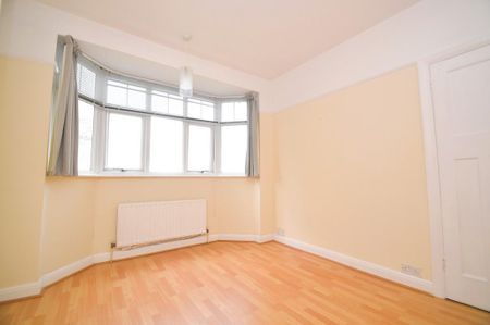 3 bedroom end of terrace house to rent - Photo 5