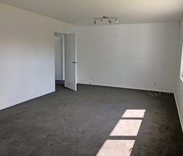 Papakura 3 bedroom - Photo 2