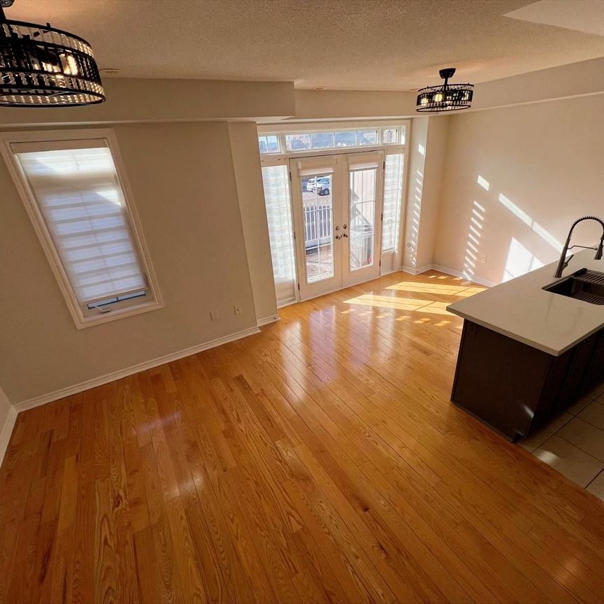 For Lease - 2435 Greenwich Drive Unit# 54, Oakville, Ontario - Photo 1