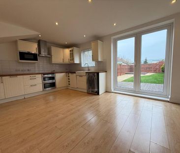 3 bedroom terraced house to rent - Photo 6
