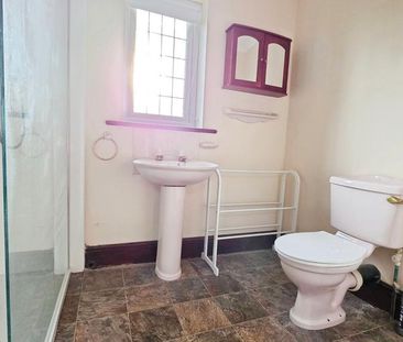 4 bedroom detached house to rent - Photo 6