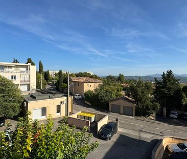 AIX EN PROVENCE - Appartement type 3/4 - Photo 3