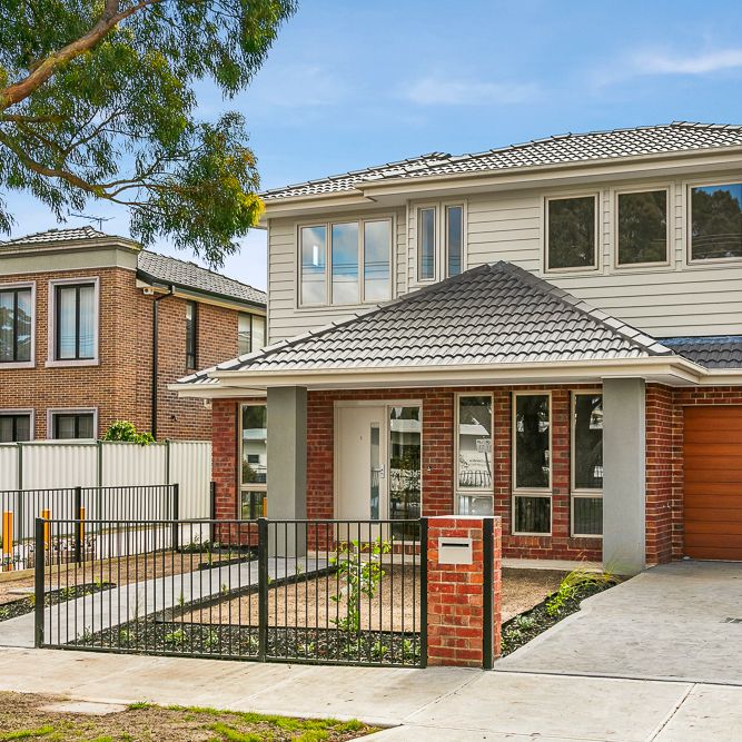 1/5 Logan Street, Glenroy VIC 3046 - Townhouse For Rent | Domain - Photo 1