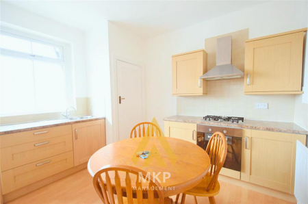 2 bedroom flat to rent - Photo 3