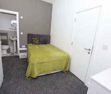 5 bedroom terraced house to rent - Photo 6