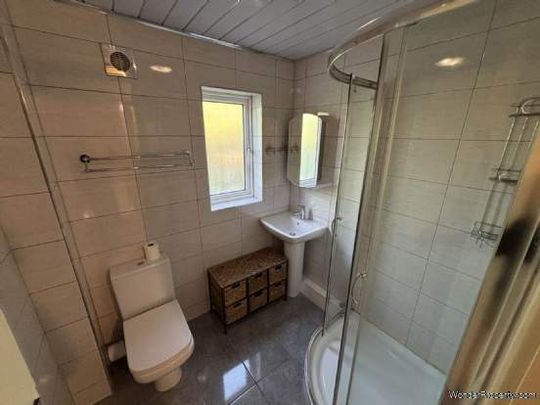 3 bedroom property to rent in Manchester - Photo 1