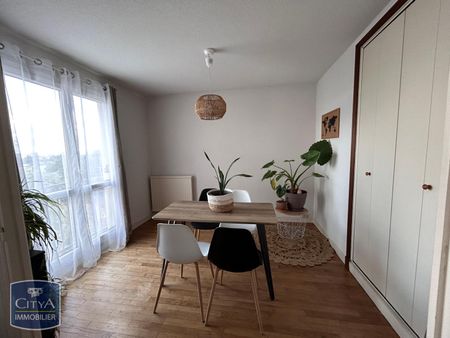 Location Appartement 3 pièces 71m² ISLE 87170 - Photo 2