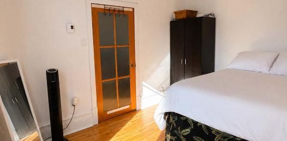 5½ dans Ville-Marie (Frontenac) - Photo 2