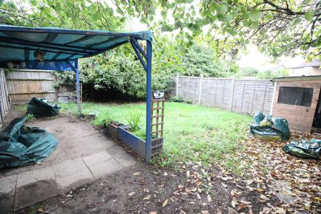 Westbury Road, Feltham - Photo 2