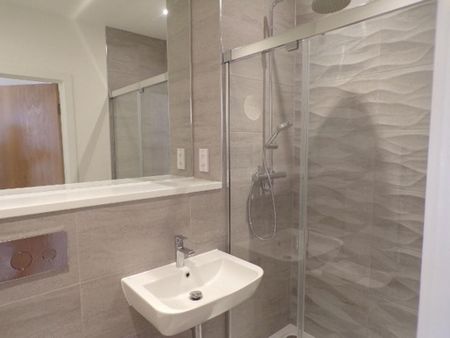 2 bedroom flat to rent - Photo 5
