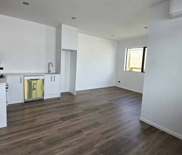 Stunning Fairly New 2-Bedroom Home in Huapai - Photo 5