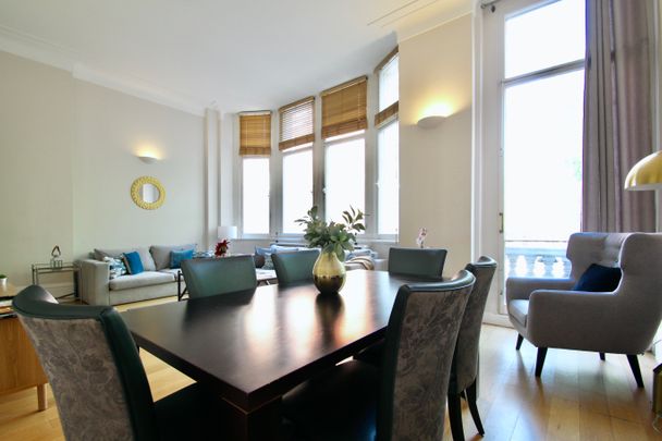 Cadogan Square, Knightsbridge, London - Photo 1