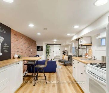 211 MARKHAM STREET - Photo 6