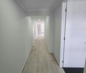 Brand New Family Living in Aintree Perfectly Positioned! - Photo 2