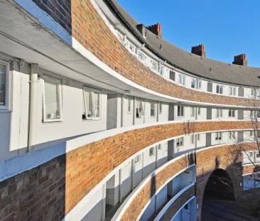 Silver Balcony Room - Photo 6