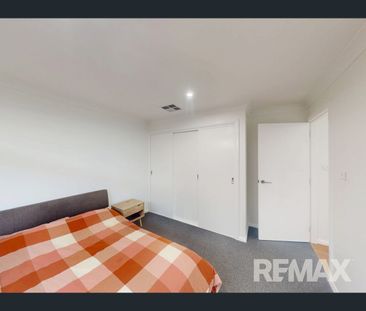8A Valencia Drive, Gobbagombalin, NSW 2650 - Photo 1