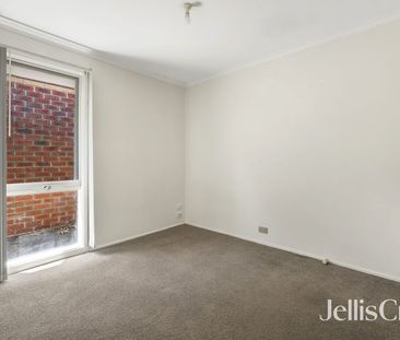 Comfortable and Convenient Living - Photo 5